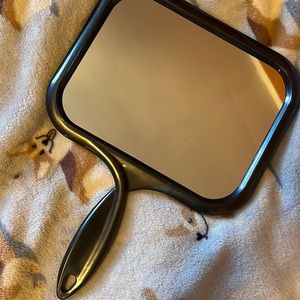 Handheld mirror